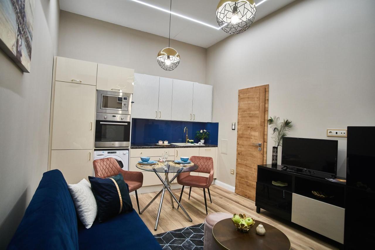 W18 Design Apartments - Budapest Downtown المظهر الخارجي الصورة